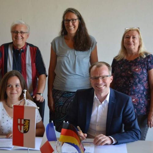 Neue Junge Botschafterin Isilde Béasse in Edingen-Neckarhausen begrüßt